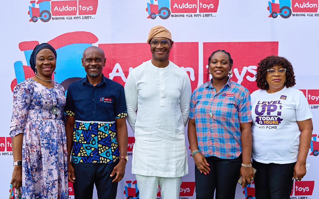 Inside Auldon Toys N8bn Wonderland